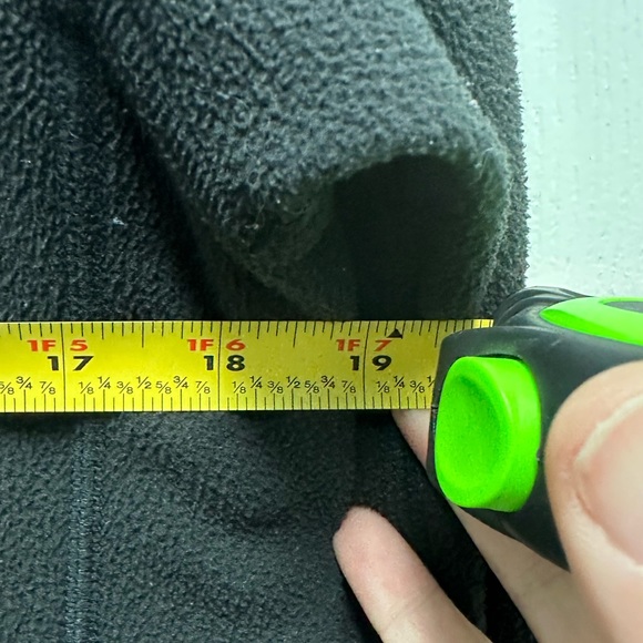 Black North Face fleece 1/4 zip - Picture 4 of 4